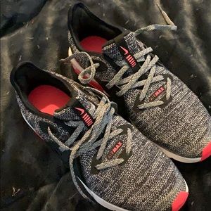 Nike AirMax size 6 Youth